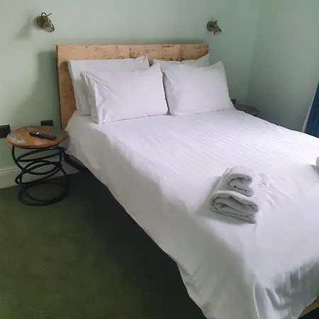 The Camberley 4*