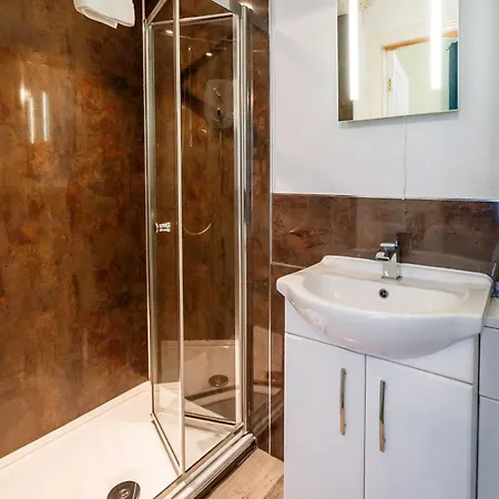 The Camberley 4*
