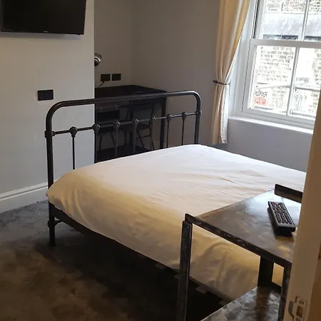 The Camberley Gæstehus