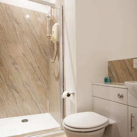 The Camberley Affittacamere 4*