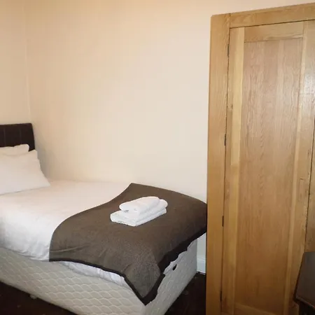 Casa de hóspedes The Camberley 4*