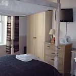 بيت ضيافة The Camberley