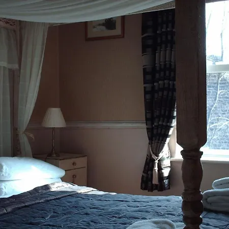 The Camberley Guest house 4*